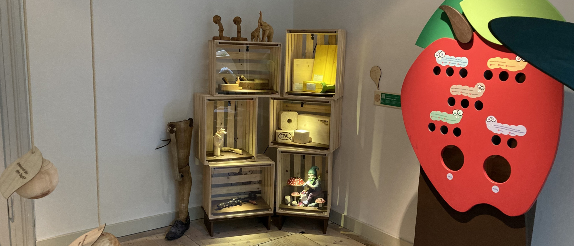 Besucher können ihre eigenen holzigen Objekte mitbringen